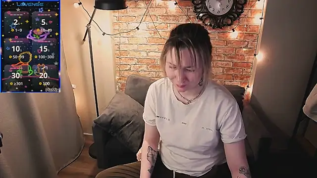 Ozalin Green online show from March 3, 2025, 8:19 am