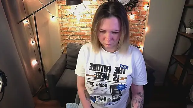 Ozalin Green online show from September 28, 2025, 7:21 pm