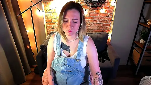 Ozalin Green online show from September 11, 2025, 7:25 pm