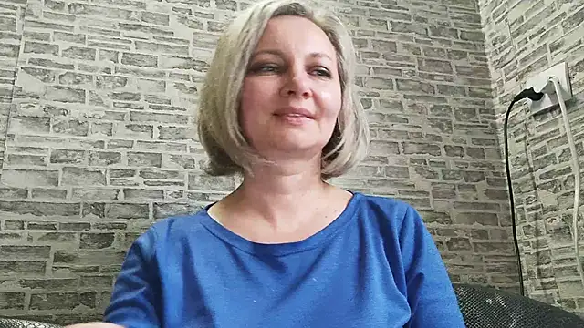 Snapshot of EdithManning chatting on March 11, 2025, 12:17 pm EdithManning online show from March 11, 2025, 12:17 pm