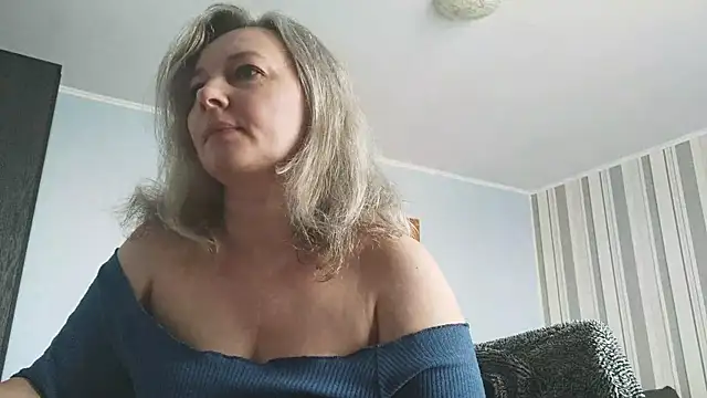 EdithManning online show from February 9, 2026, 6:33 am