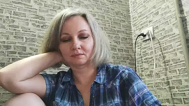 Snapshot of EdithManning chatting on March 19, 2025, 12:34 pm EdithManning online show from March 19, 2025, 12:34 pm