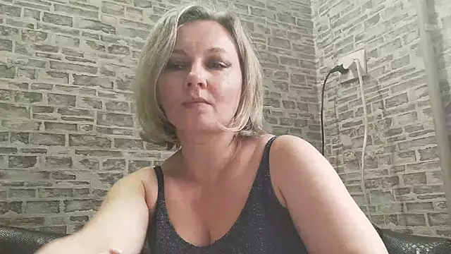 Snapshot of EdithManning chatting on March 14, 2025, 12:07 pm EdithManning online show from March 14, 2025, 12:07 pm