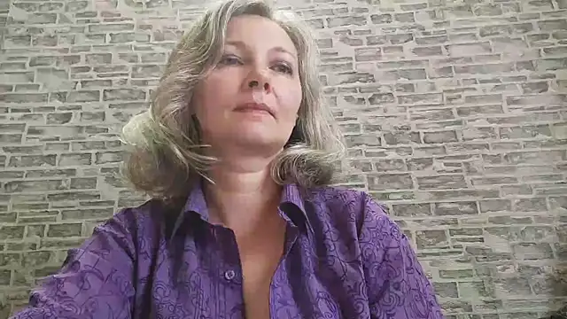 Snapshot of EdithManning chatting on September 23, 2025, 5:36 am EdithManning online show from September 23, 2025, 5:36 am