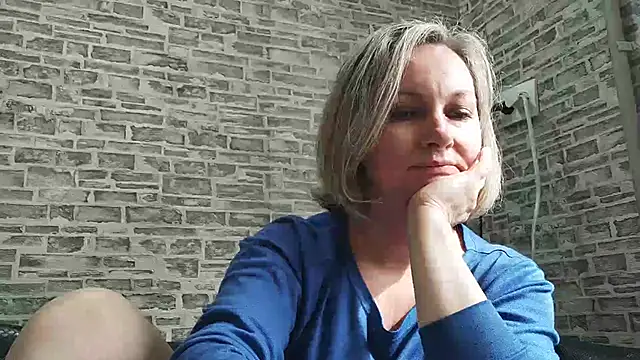 Snapshot of EdithManning chatting on March 11, 2025, 9:13 am EdithManning online show from March 11, 2025, 9:13 am