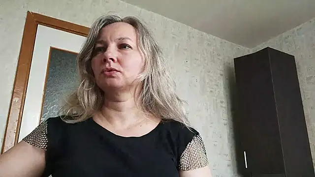EdithManning online show from May 25, 2026, 7:07 am