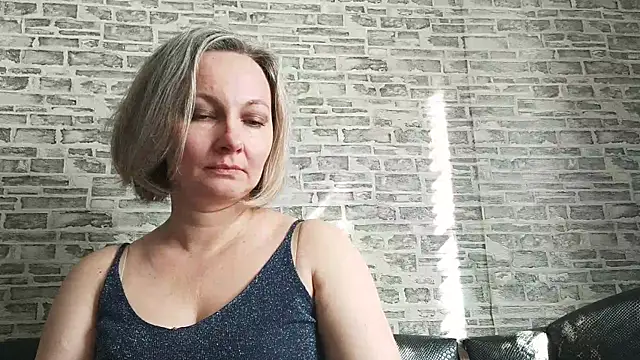 Snapshot of EdithManning chatting on February 27, 2025, 9:07 am EdithManning online show from February 27, 2025, 9:07 am