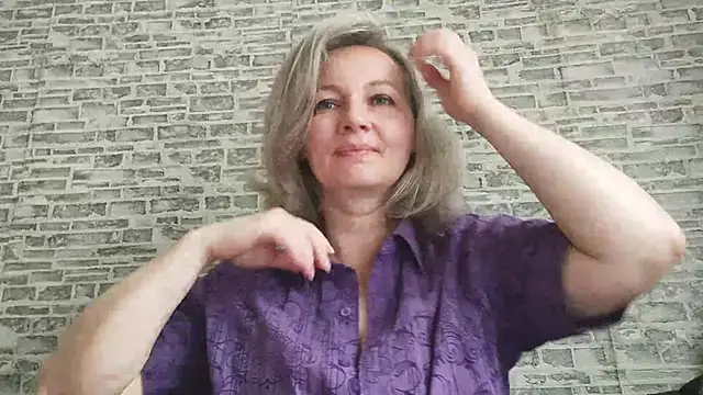 Snapshot of EdithManning chatting on September 26, 2025, 5:25 am EdithManning online show from September 26, 2025, 5:25 am