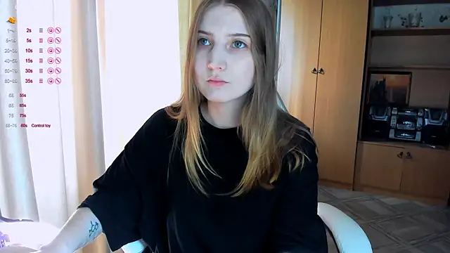 princessaalicc online show from October 22, 2025, 9:20 am