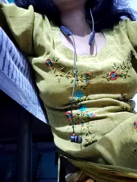 Snapshot of Hot-Anuska chatting on September 10, 2025, 4:06 pm Hot-Anuska online show from September 10, 2025, 4:06 pm