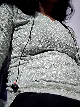 Snapshot of Hot-Anuska chatting on September 14, 2025, 10:26 am Hot-Anuska online show from September 14, 2025, 10:26 am