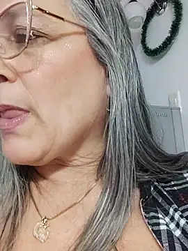 miisevvie  online show from March 14, 2025, 10:07 am