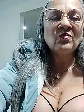 miisevvie  online show from March 3, 2025, 6:42 am