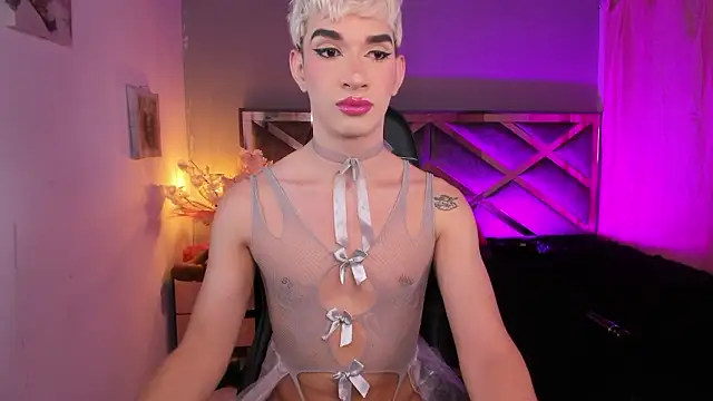 Cherry zayden  online show from March 17, 2026, 9:40 pm