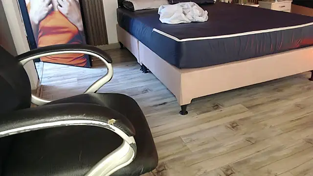 Sam mansson66 online show from February 19, 2026, 12:13 pm