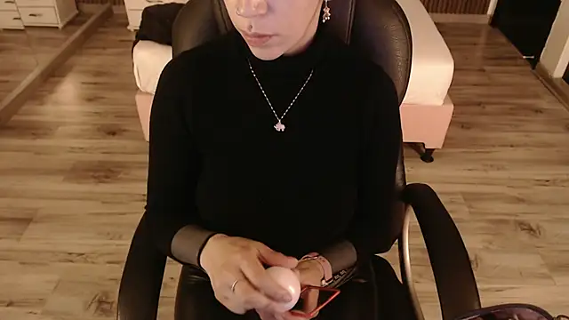 Sam mansson66 online show from November 13, 2025, 1:37 pm