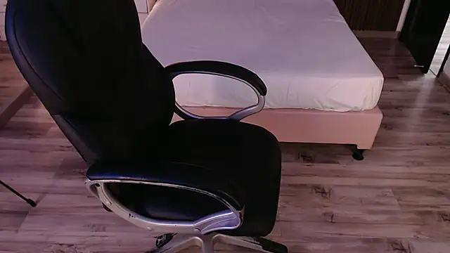 Snapshot of Sam_mansson66 chatting on October 3, 2025, 1:34 pm Sam mansson66 online show from October 3, 2025, 1:34 pm