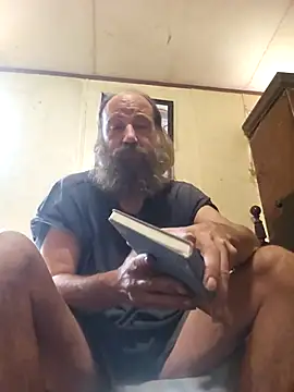 Snapshot of Beyond1978 chatting on September 22, 2025, 3:18 pm Beyond1978 online show from September 22, 2025, 3:18 pm