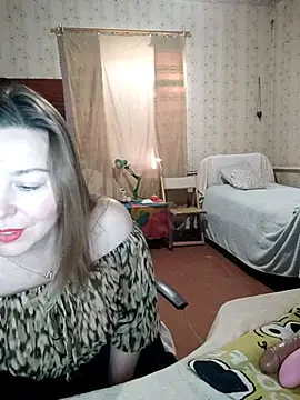 Snapshot of VselenaSun402 chatting on October 22, 2025, 10:36 am VselenaSun402 online show from October 22, 2025, 10:36 am