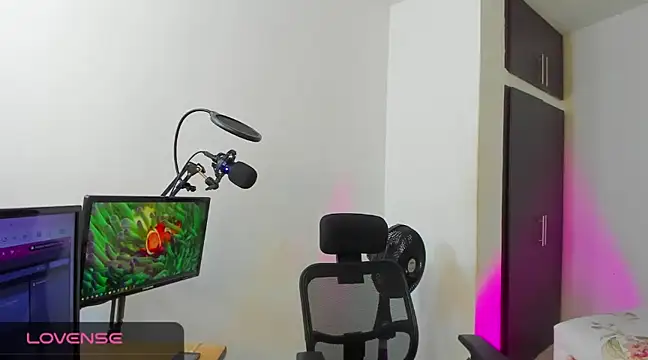 Zaya Smith online show from January 8, 2025, 4:02 am