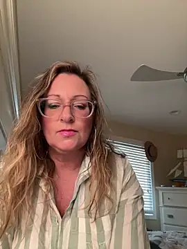 Aleesa milfxo online show from December 15, 2024, 8:58 pm