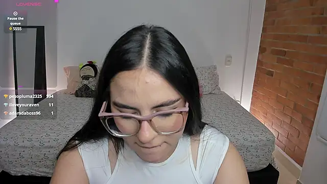 charlotte blass online show from January 16, 2025, 4:17 am