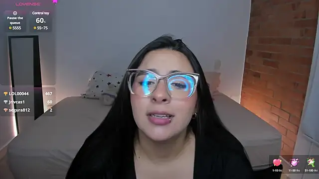 charlotte blass online show from January 10, 2025, 4:33 am