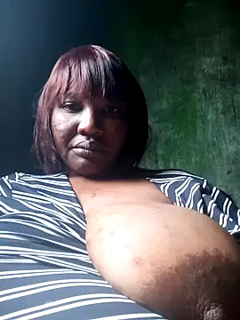 chubbydoll122 online show from September 27, 2025, 7:58 am