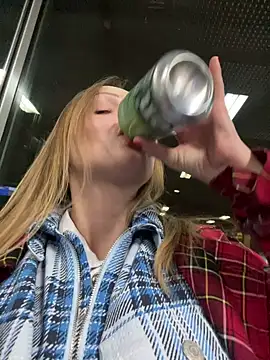 LadyTatiana online show from January 17, 2025, 6:44 pm