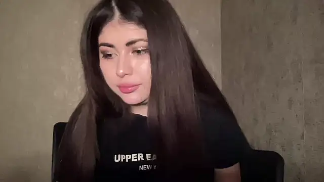 Snapshot of sweet_sisters_11 chatting on December 1, 2024, 7:08 pm sweet sisters 11 online show from December 1, 2024, 7:08 pm