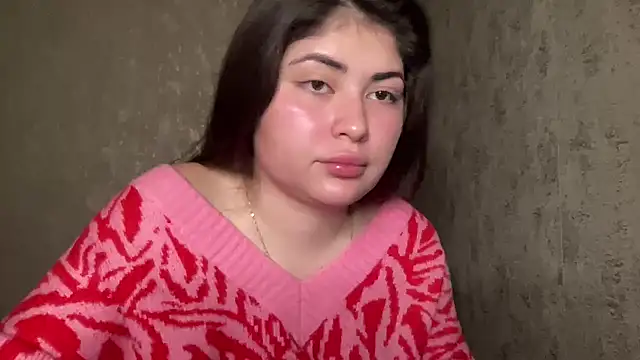 Snapshot of sweet_sisters_11 chatting on December 5, 2024, 10:17 pm sweet sisters 11 online show from December 5, 2024, 10:17 pm