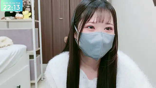 Snapshot of -SHIZUKU- chatting on November 4, 2025, 1:15 pm -SHIZUKU- online show from November 4, 2025, 1:15 pm