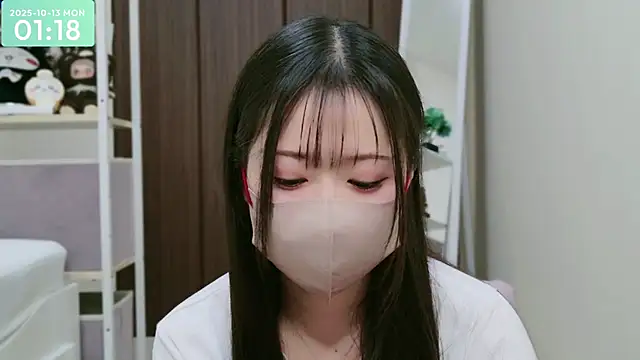 Snapshot of -SHIZUKU- chatting on October 12, 2025, 4:19 pm -SHIZUKU- online show from October 12, 2025, 4:19 pm