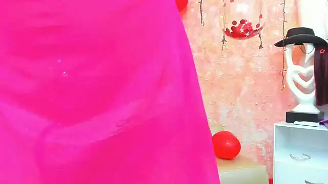 NahomiWhitel online show from February 15, 2025, 6:44 am