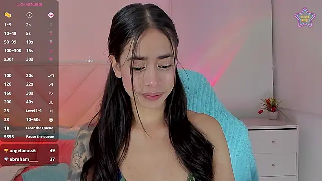 Snapshot of misscassidy_ chatting on February 4, 2026, 1:00 am misscassidy online show from February 4, 2026, 1:00 am