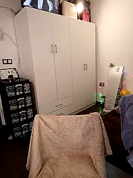 Mila Lovi online show from April 4, 2026, 10:00 am