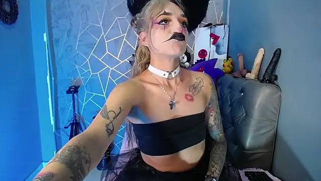 Snapshot of amelierouss chatting on October 3, 2025, 2:04 am amelierouss online show from October 3, 2025, 2:04 am