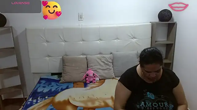 Snapshot of Candy_and_Jh0n chatting on November 4, 2025, 3:32 am Candy and Jh0n online show from November 4, 2025, 3:32 am