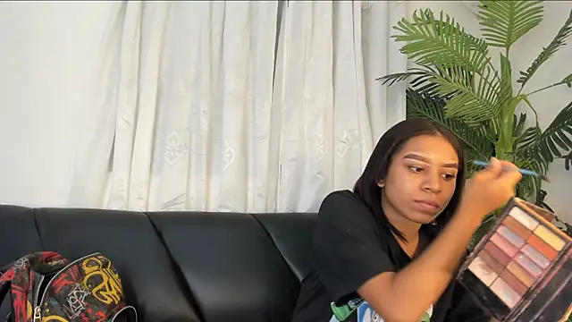 Fernanda brown18 online show from February 6, 2025, 2:15 pm
