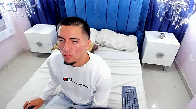 King Dante  online show from February 7, 2025, 1:58 am