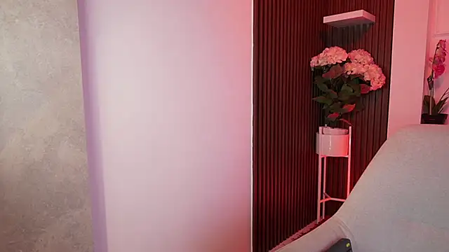 CattleyaScaly online show from October 2, 2025, 7:17 pm