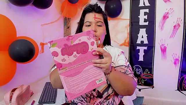 Snapshot of Abriil7 chatting on October 31, 2025, 3:36 am Abriil7 online show from October 31, 2025, 3:36 am