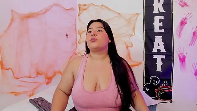 Snapshot of Abriil7 chatting on October 28, 2025, 3:29 am Abriil7 online show from October 28, 2025, 3:29 am