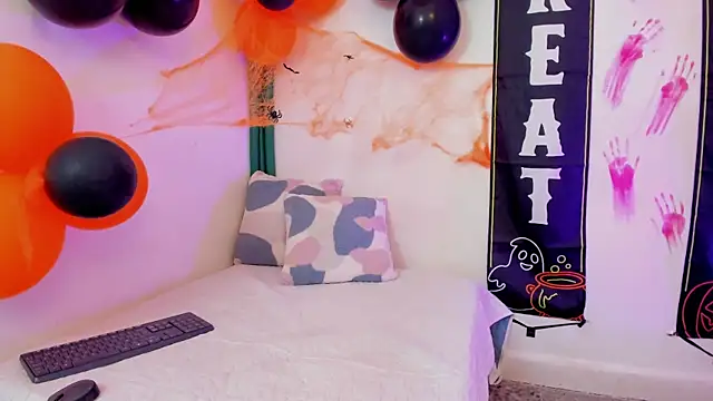 Snapshot of Abriil7 chatting on October 30, 2025, 3:38 am Abriil7 online show from October 30, 2025, 3:38 am