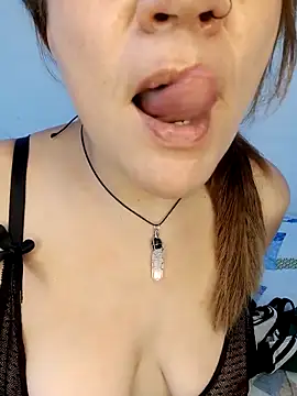 Skylar-Vox- online show from February 27, 2025, 5:58 pm