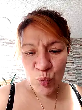 Skylar-Vox- online show from October 16, 2025, 9:45 pm