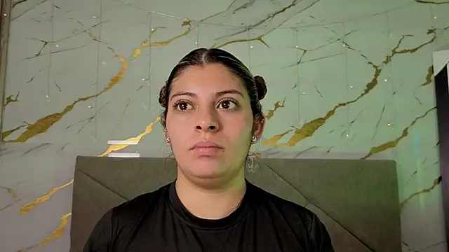 Snapshot of agatha_97_ chatting on March 1, 2026, 2:44 am agatha 97 online show from March 1, 2026, 2:44 am