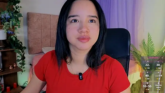 Snapshot of emilyrouxe chatting on October 19, 2025, 3:26 pm emilyrouxe online show from October 19, 2025, 3:26 pm