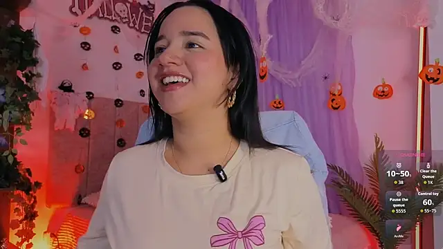 Snapshot of emilyrouxe chatting on October 21, 2025, 3:00 pm emilyrouxe online show from October 21, 2025, 3:00 pm