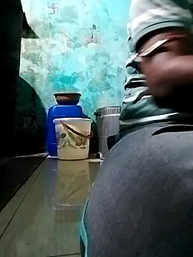 Snapshot of sudhastriper chatting on October 23, 2025, 1:43 pm sudhastriper online show from October 23, 2025, 1:43 pm